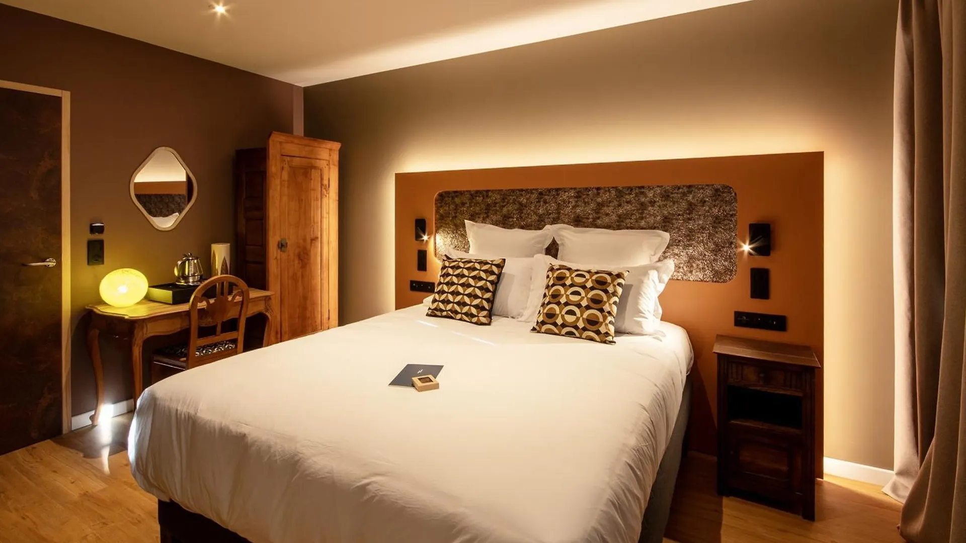 Jeanne & Jules Hotel Spa Rostrenen France