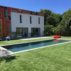 https://le-cube-plage-de-la-bergerie.aixenprovencehotels.org