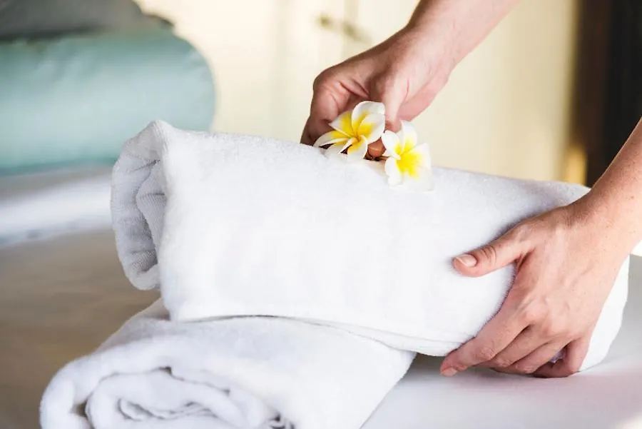 Jeanne & Jules Hotel Spa Rostrenen